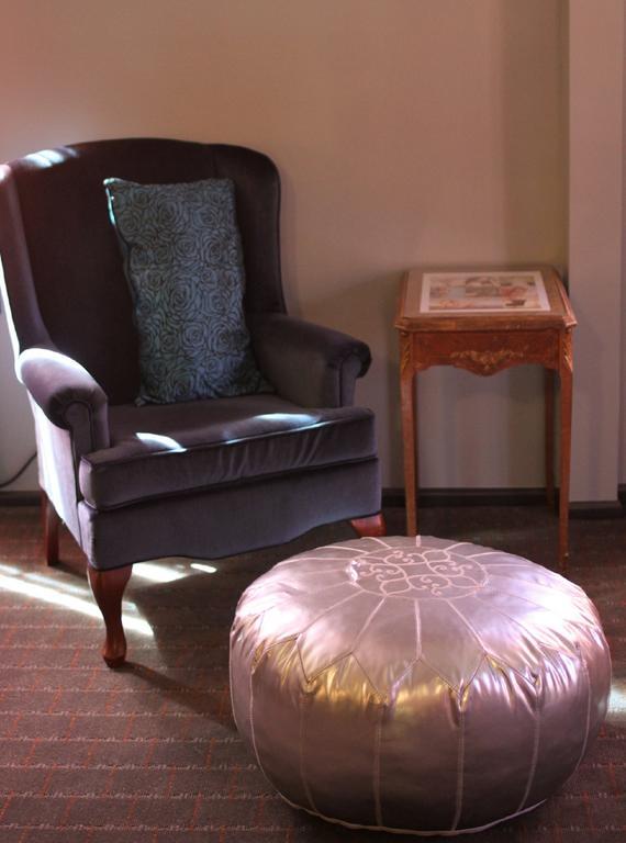 Lux Rooms Wallace Room photo