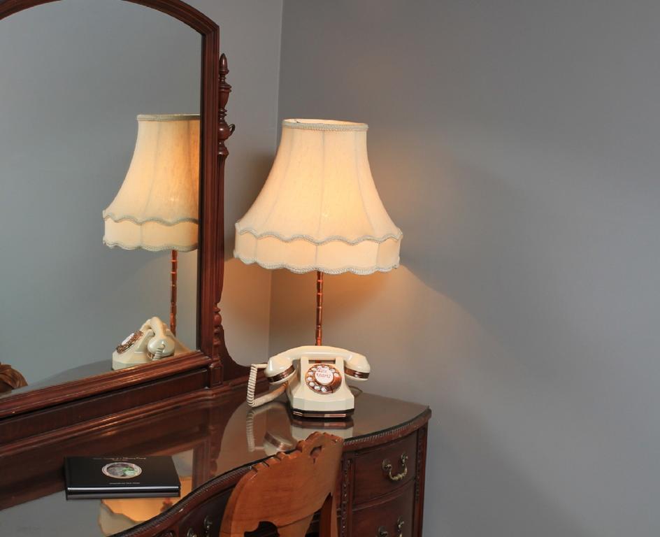 Lux Rooms Wallace Room photo